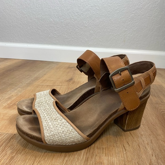Dansko Tan Leather Sandals Wooden Block Heel Slingback Sandals Size 38 - Picture 2 of 8